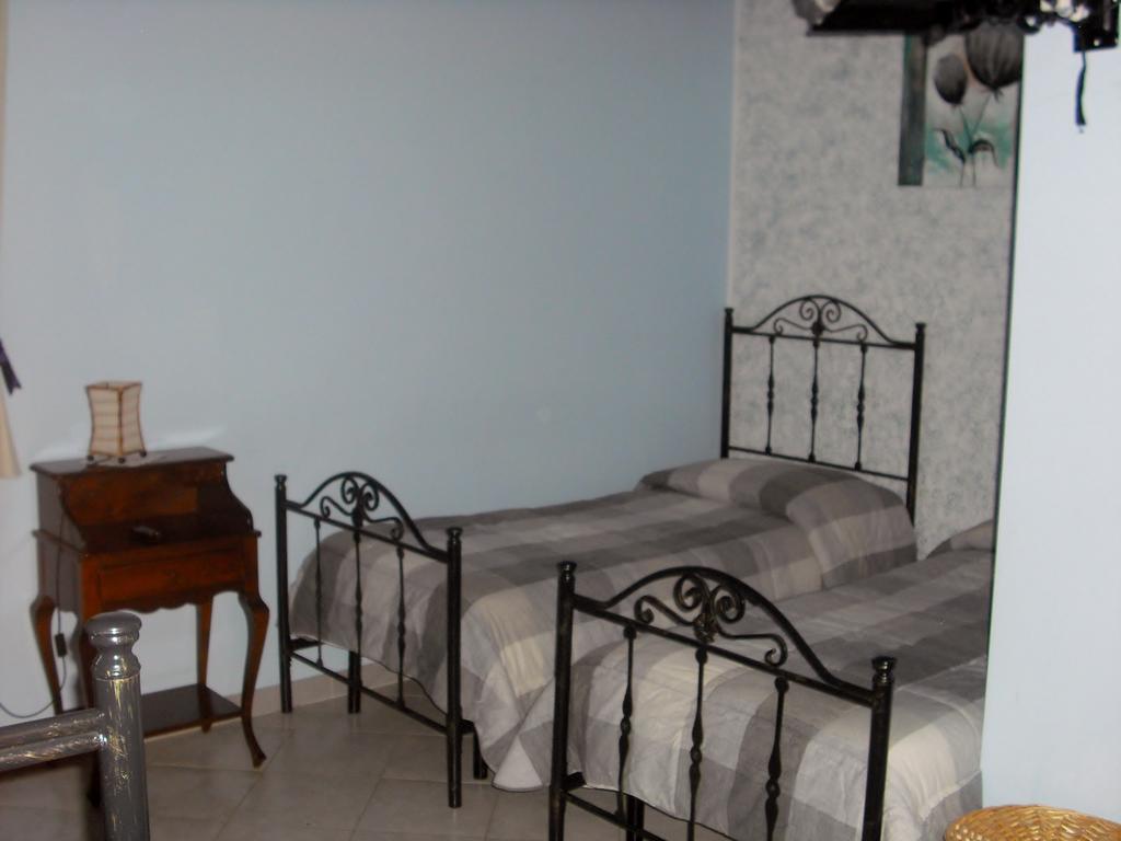 Colledisisto Srl Villa Pomarico Szoba fotó